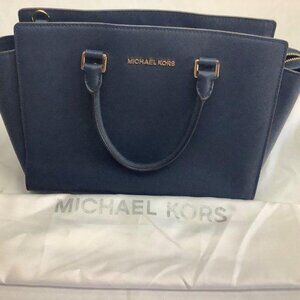 Michael Kors Selma Navy Sacthel Leather Purse Lrg.